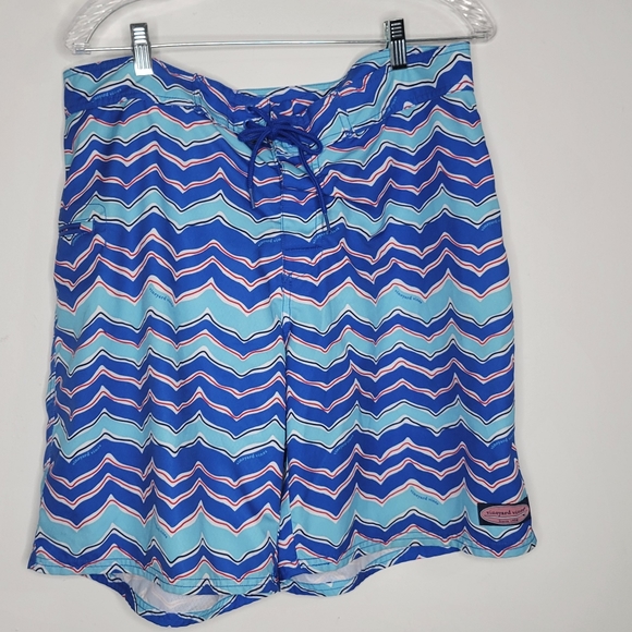 Vineyard Vines Mens Wavy Design Board Shorts Size 34 - Picture 1 of 10
